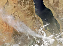Asche des Vulkans Nabro (rechte untere Bildecke) zieht nach Nordwesten über Äthiopien in den Sudan (links oben) Foto: NASA MODIS