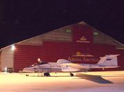 Das Forschungsflugzeug M55 Geophysika auf dem Flugplatz von Kiruna in Nordschweden. Mit dem ehemaligen russischen Höhenaufklärer gelangen im Dezember 2011 die ersten Probenahmen aus polaren Stratosphärenwolken. Bild: Ralf Weigel, 2011.