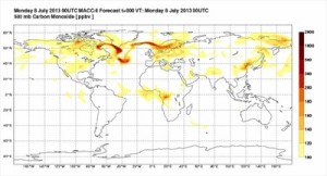 Eine Animation aus den Daten des globalen MACC-II Vorhersagesystems zeigt, wie starke Winde über dem Nordatlantik innerhalb von drei Tagen die Rauchwolken aus Kanada in den Nordwesten Europas transportieren.  Quelle: Forschungszentrum Jülich